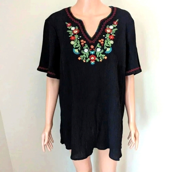 d&co Tops - D&Co Boho Cotton Embroidery  Women Top size 1X
